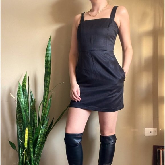 BNWT Aritizia Wilfred Rosemond Dress - black - size 6 - Picture 2 of 13